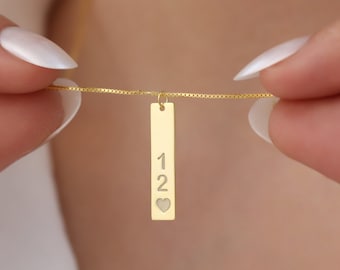 Collar con número personalizado, collar con número personalizado, collar con año, collar con número y año de Aria, collar de plata, regalo del día de la madre