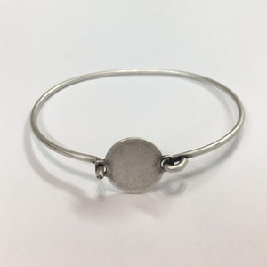 Stampable Wire Bracelet, Oxidized Silver Plated Wire Bangle Cuff with 14mm Round Hinged Top, Perfect For Stamping, Cabochons or Buttons