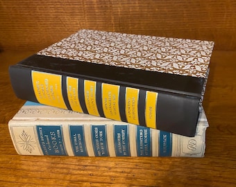 Set of Two Books w Decorative Covers Reader’s Digest Condensed Hardcovers 1960- 1975 Mrs Arris Goes to New York and Victoria Holt plus more
