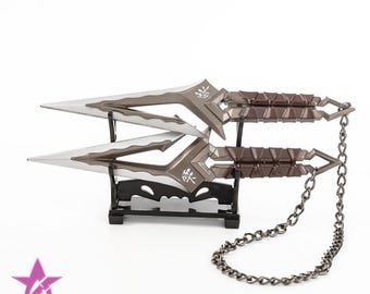 Valorant-Inspired Kuronami no Yaiba Knife – 18cm Blunt Metal Display & Cosplay Collectible + Stand