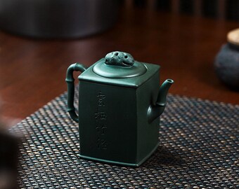 Yixing Handmade Zisha Teapot [Yun Qi Zhu Jing] 200ml | Purple Clay Teapot | Kungfu Teapot | Chinese Teapot