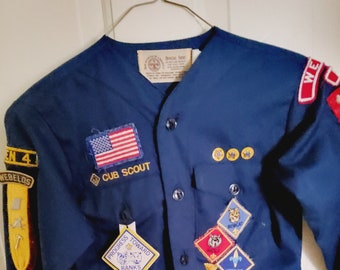 Vintage Boys Scouts of America Cub Scout jacket uniform