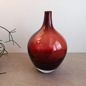 Vintage IKEA Salong ruby red vase, designed by Johanna Jelinek, hand made decorative glass vase, 90s.