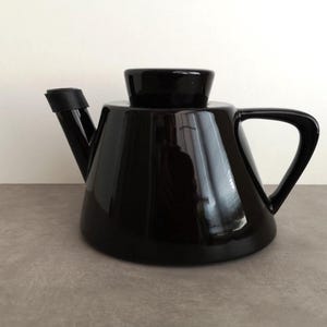 IKEA VARME teapot in black, beautiful designed ceramic teapot, vintage from the 1990s.