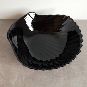 Vintage small black shell shaped glass bowl, shell scallop, Arcoroc France.