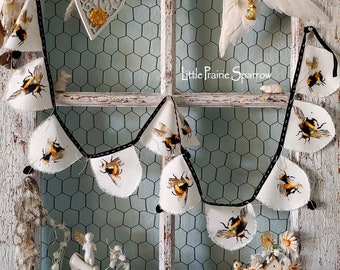 Bee Garland for Modern Farmhouse, Bee Themed Nursery, Spring Bumble Bee Party, Honey Bee Wall Hanging, Bee Wedding Banner, Queen Bee Gift