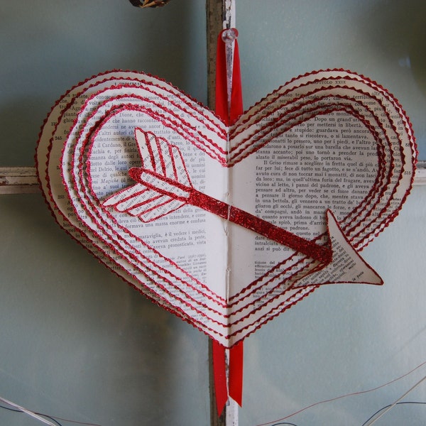 Cupids Arrow - Vintage Italian Paper Heart and Arrow