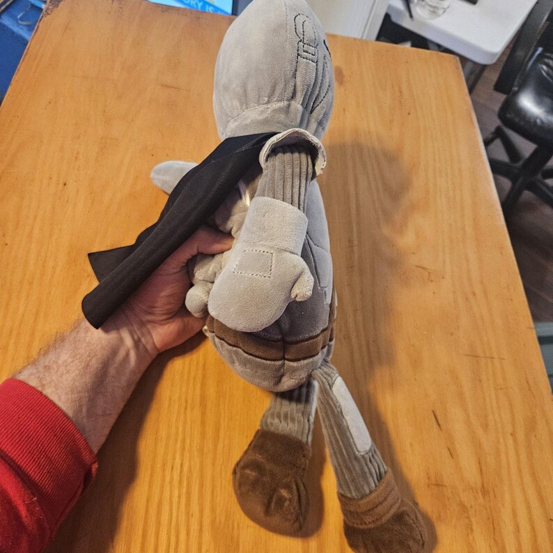 Scentsy Star Wars The Mandalorian Plush Stuffed Doll Toy Medium Gray Cape zdjęcie 6