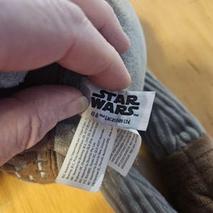 Scentsy Star Wars The Mandalorian Plush Stuffed Doll Toy Medium Gray Cape zdjęcie 9