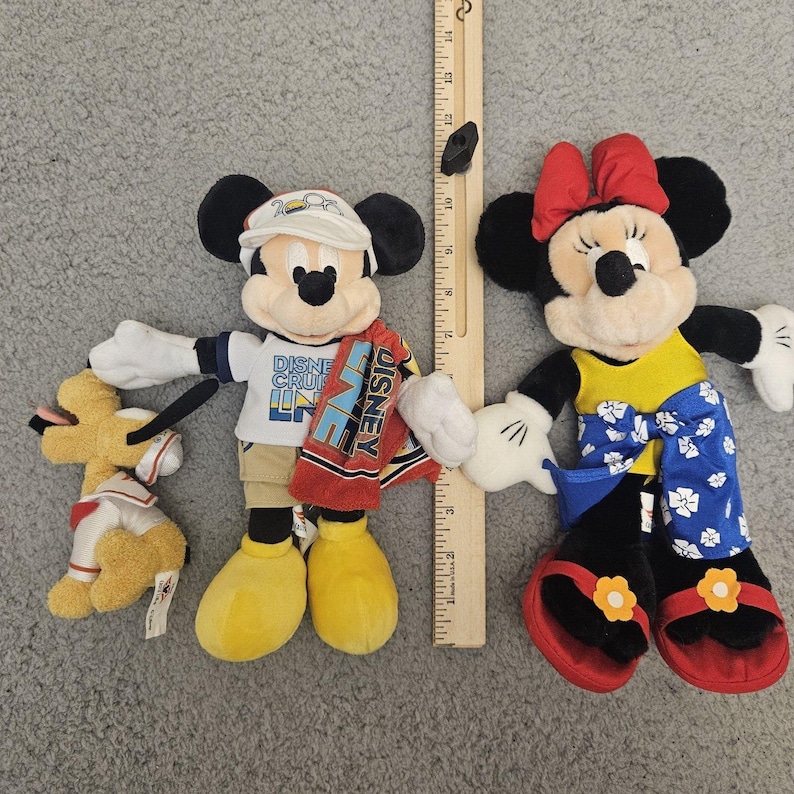 LOT OF 3 - Disney Cruise Line Mickey Mouse Plush Stuffed Minnie Pluto 9" 2006 Bild 1
