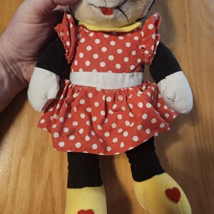 Peluche vintage de Minnie Mouse de Disney con vestido de lunares rojos, juguete mediano imagen 7
