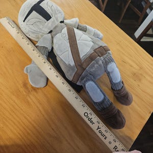 Scentsy Star Wars The Mandalorian Plush Stuffed Doll Toy Medium Gray Cape zdjęcie 11