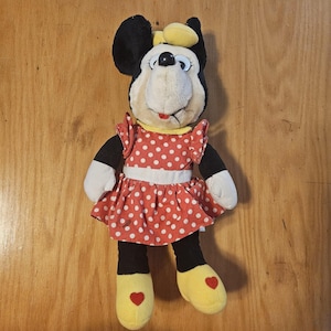 Peluche vintage de Minnie Mouse de Disney con vestido de lunares rojos, juguete mediano imagen 1