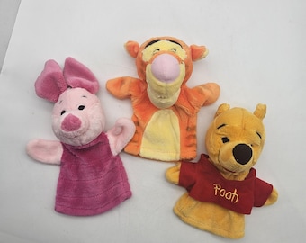 Lote de 3 marionetas de mano de Winnie the Pooh de Mattel: Piglet y Tigger, peluches para niños de 20 cm (8 pulgadas)