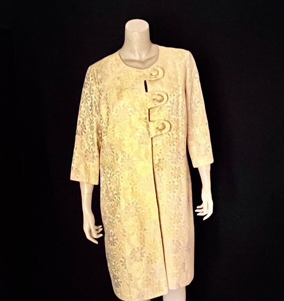 Sunny Lemon Yellow 1950s, 1960s Silk Brocade Occa… - image 4