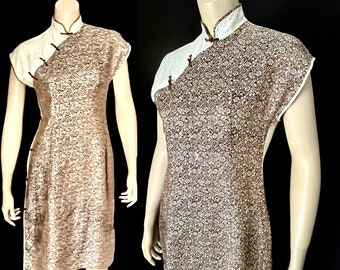 Sexy 1950s Cheongsam, Floral Silk Brocade, Silver Metallic on White & Cocoa Brown, by Daiwa, Small