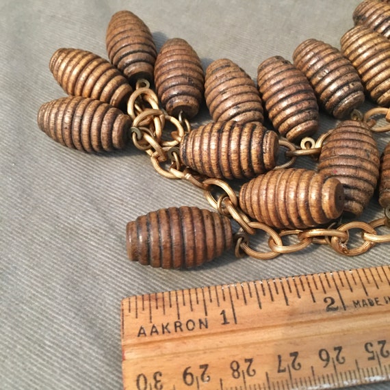 Iconic 1940s Carved Wood, Wooden Barrel Necklace,… - image 4