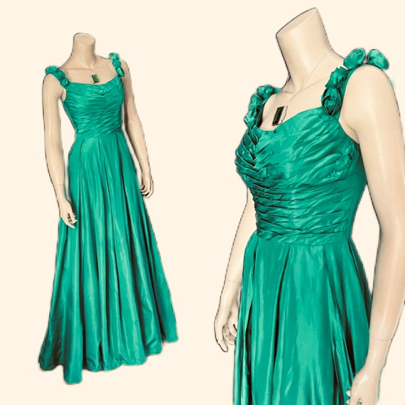 Stunning Emerald Green 1950s Ball Gown, Couture Q… - image 2