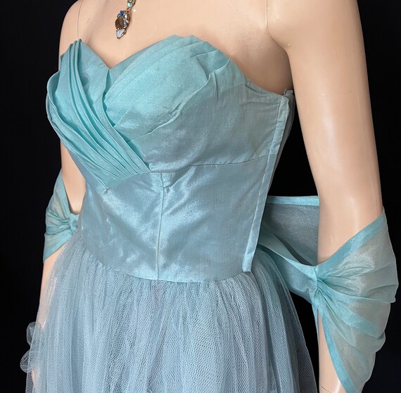 Fabulous Icy Blue Strapless, Shelf Bust 1950s Pro… - image 8