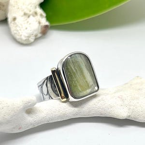 Raw Zultanite Ring – Handmade Sterling Silver Ring – Natural Turkish Diaspore Gemstone