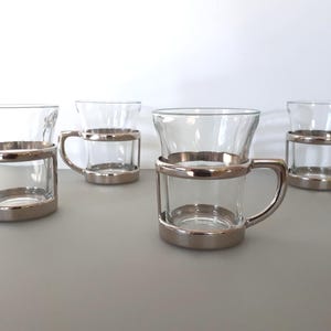 MarilynsJunkYard - Lot de 4 tasses à thé en verre Duralex avec supports chromés BMF W. Germany