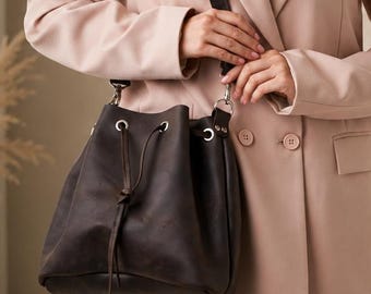 Leather bucket bag, Spacious shoulder bag, Handmade leather bags for women, Leather crossbody bag, Everyday handbag, Large omen's bag