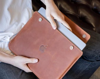 Leather laptop sleeve, Luxury corporate gifts, Laptop sleeve 14 inch, Laptop sleeve 16 inch, Leather laptop case, Personalised laptop case