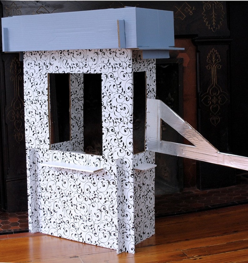 Build a Cardboard Shop and Tollbooth image 2