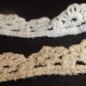 Crocheted cotton lace, eyelet image 3