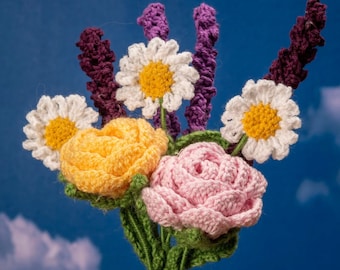 Bouquet di fiori vari realizzati all'uncinetto