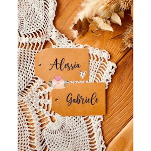 Segnaposto personalizzati in carta kraft 8x5 cm – Set da 10 tag rustici, con o senza cuore – Stile country chic