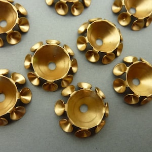 4 Brass Rhinestone Settings - 48SS - Round
