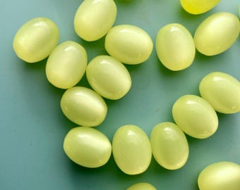 12 Vintage Moonglow Lucite Oval Beads No Hole - Yellow Green 15 mm