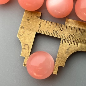 8 Vintage Moonglow Lucite Beads - No Hole - Pink 1950s - 16 mm