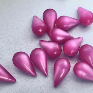 15 Vintage Moonglow Lucite Beads - Dark Pink Teardrop 1950s