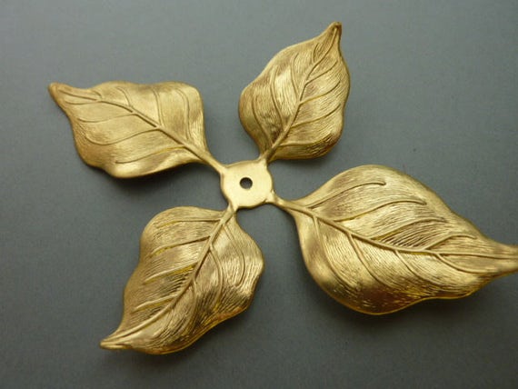 4 Detailed Four-Leaf Brass Rivet Findings Medium