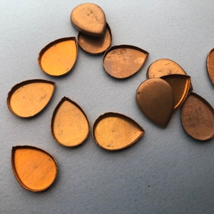 12 Vintage Brass 18 x 13 Teardrop Pear Settings