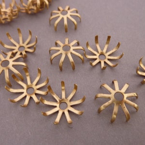 12 Bead Caps - Spikes Brass 13 mm
