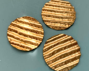 2 Brass Wavy Blanks Cabochons - 25 mm