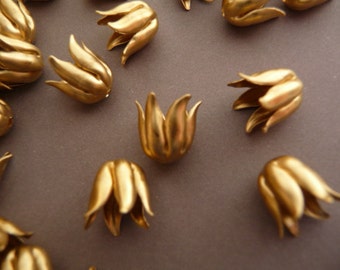 12 Bead Caps - Raw Brass Floral Tulip - Unusual