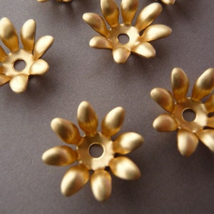 4 Flowers Stampings - Bead Caps - Brass Floral