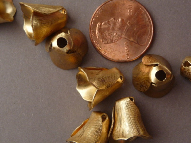 4 Flower Bud Bead Caps in Brass