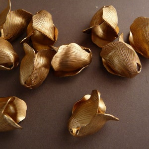 6 Rose Bud Bead Caps in Brass