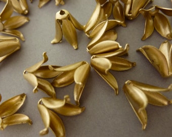 6 Bead Caps - Raw Brass Floral - Flower Stampings