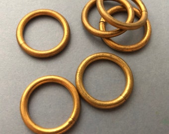 4 Raw Brass Heavy Loops Jump Rings - Vintage Patina