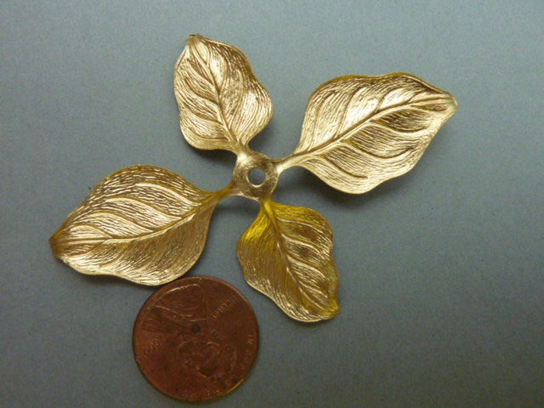 4 Detailed Four-Leaf Brass Rivet Findings Medium