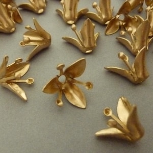 12 Flower Bead Caps or Settings in Brass with Rhinestone Settings