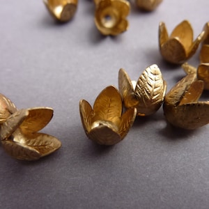 12 Brass Caps - Brass Leaf Ornate