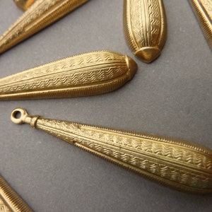 4 Brass Pendant Teardrops Beads - Ornate Pattern