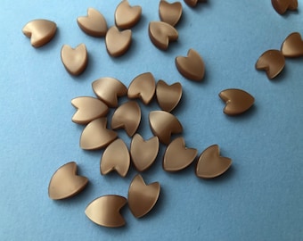 12 Tiny Vintage Taupe Lucite Hearts